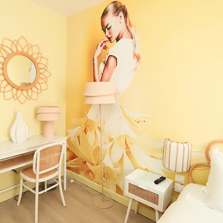 Glam'S Hotel-2
